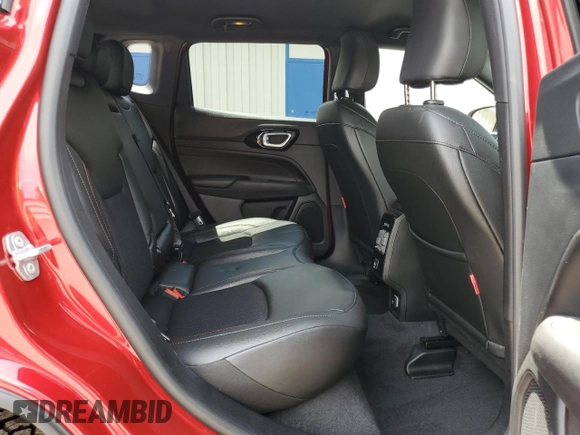 2025 Jeep Compass Trailhawk с VIN 3C4NJDDN5ST536674, выставлен на аукционе Copart как лот 65851335 с пробегом 6 520 миль миль и Чистый • Clean title. История ставок и продаж доступна на DreamBid. Изображение 10.