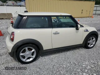 2008 MINI Hardtop S with VIN WMWMF73548TT86932, listed as a Copart auction lot 65881935 with 184,482 mi miles and Clean title. Bid and sale history available at DreamBid. Image 3.