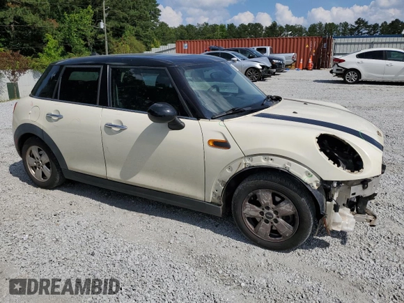 2016 MINI Hardtop 4 Door with VIN WMWXU1C59G2D08847, listed as a Copart auction lot 59763805 with 114,105 mi miles and Salvage title. Bid and sale history available at DreamBid. Image 4.