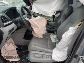 2019 Honda Odyssey EX-L z VIN 5FNRL6H7XKB049729, wystawiony jako Copart lot #55953075 z przebiegiem 129 194 mil mil oraz Szkoda całkowita • Salvage title. Historia ofert i sprzedaży dostępna na DreamBid. Obrazek 7.