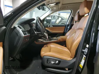 2020 BMW X7 xDrive40i with VIN 5UXCW2C02L9B60336, listed as a Copart auction lot 42796695 with 81,129 mi miles and Salvage Title. Bid and sale history available at carsss.com. Image 7.