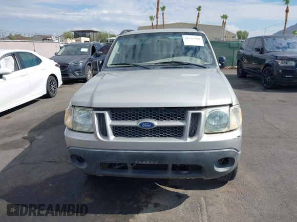 2004 Ford Explorer Sport Trac XLS z VIN 1FMZU77K64UB93602, wystawiony jako IAAI lot #42737380 z przebiegiem 224 488 mil mil oraz . Historia ofert i sprzedaży dostępna na DreamBid. Obrazek 6.