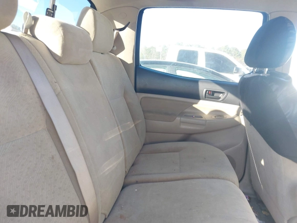 2005 Toyota Tacoma PreRunner with VIN 3TMKU72N75M001102, listed as a IAAI auction lot 41105774 with 233,167 mi miles. Bid and sale history available at carsss.com. Image 8.
