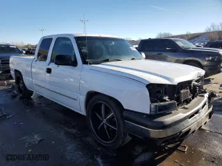 2003 Chevrolet Silverado 1500 LT with VIN 2GCEC19T831240891, listed as a Copart auction lot 43049415 with 189,182 mi miles and Salvage Title. Bid and sale history available at carsss.com. Image 4.