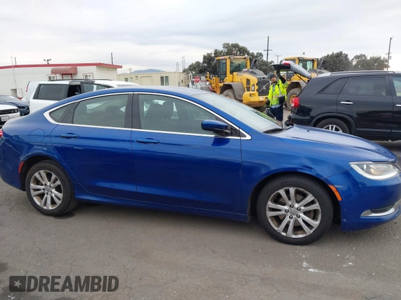 2015 Chrysler 200 Limited with VIN 1C3CCCAB5FN640243, listed as a IAAI auction lot 41198115 with 152,871 mi miles. Bid and sale history available at carsss.com. Image 14.
