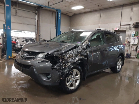 2014 Toyota RAV4 XLE with VIN 2T3RFREV0EW185541, listed as a IAAI auction lot 41708031 with 96,157 mi miles. Bid and sale history available at carsss.com. Image 17.