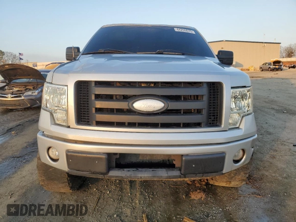 2009 Ford F-150 STX with VIN 1FTRX12879KB52256, listed as a Copart auction lot 44255075 with 211,613 mi miles and Salvage Title. Bid and sale history available at carsss.com. Image 5.