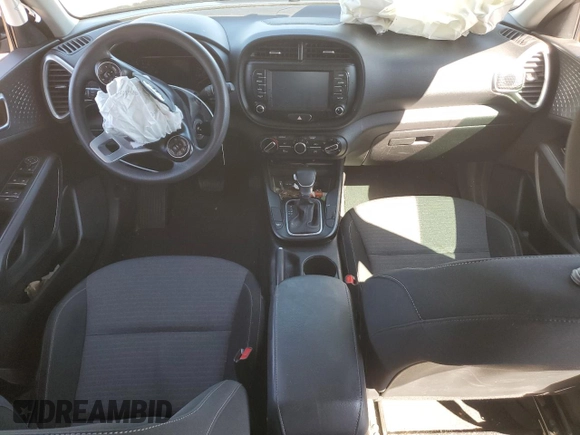 2020 Kia Soul LX with VIN KNDJ23AU5L7123709, listed as a Copart auction lot 46847435 with 84,807 mi miles and Salvage Title. Bid and sale history available at carsss.com. Image 8.