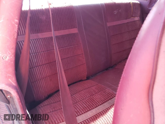 1981 Chevrolet Monte Carlo z VIN 1G1AZ37J9BK431804, wystawiony jako Copart lot #76023804 z przebiegiem 68 941 mil mil oraz Tytuł czysty. Historia ofert i sprzedaży dostępna na DreamBid. Obrazek 10.