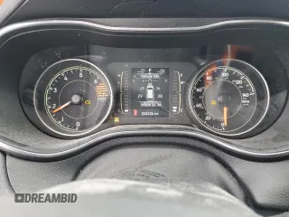 2019 Jeep Cherokee Latitude Plus с VIN 1C4PJMLB7KD141336, выставлен на аукционе Copart как лот 44799615 с пробегом 204 326 миль миль и Списание • Salvage title. История ставок и продаж доступна на DreamBid. Изображение 9.