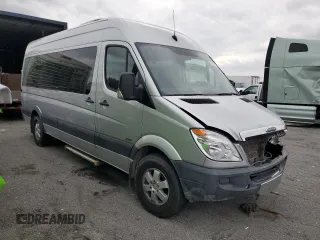 2013 Freightliner Sprinter with VIN WCDPE8CC6D5811382, listed as a Copart auction lot 77592634 with 49,192 mi miles and Salvage Title. Bid and sale history available at DreamBid. Image 4.