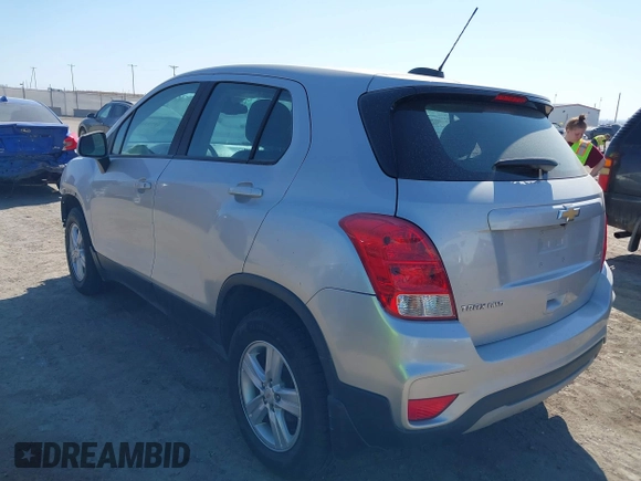 2017 Chevrolet Trax LS with VIN KL7CJNSB3HB192761, listed as a IAAI auction lot 41791039 with 76,591 mi miles. Bid and sale history available at carsss.com. Image 3.