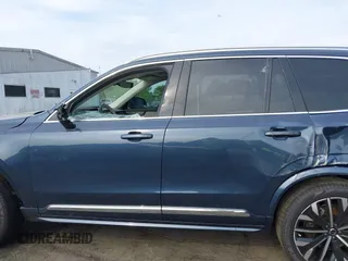2025 Volvo XC90 z VIN YV4062PG4S1349248, wystawiony jako IAAI lot #42080418 z przebiegiem 3140 mil mil oraz . Historia ofert i sprzedaży dostępna na DreamBid. Obrazek 14.