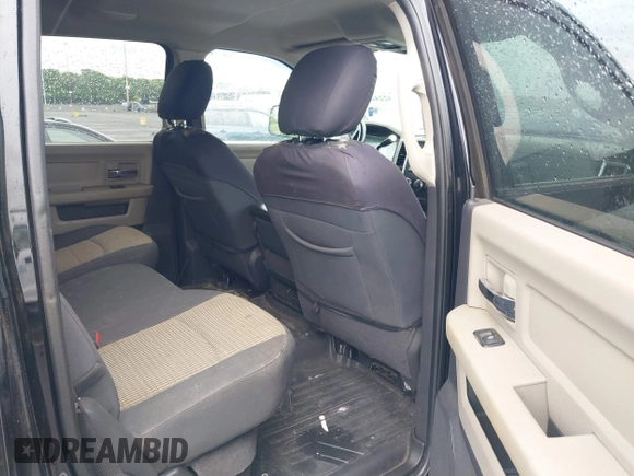 2012 Ram 2500 Big Horn z VIN 3C6UD5DL2CG142378, wystawiony jako IAAI lot #42242505 z przebiegiem Nie podano mil oraz . Historia ofert i sprzedaży dostępna na DreamBid. Obrazek 8.