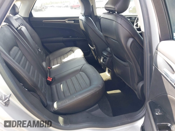 2016 Ford Fusion SE with VIN 3FA6P0HD6GR274171, listed as a IAAI auction lot 41740043 with 92,469 mi miles. Bid and sale history available at carsss.com. Image 8.