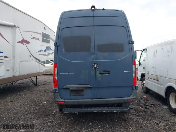 2019 Mercedes-Benz Sprinter Cargo Van with VIN WD4PF0CD5KT004774, listed as a IAAI auction lot 41262434 with 1 mi miles. Bid and sale history available at carsss.com. Image 14.