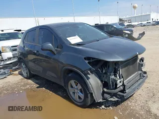 2020 Chevrolet Trax LS with VIN 3GNCJKSB4LL228232, listed as a IAAI auction lot 41670275 with 113,043 mi miles. Bid and sale history available at carsss.com. Image 1.