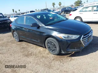 2018 Hyundai Elantra SE z VIN KMHD74LFXJU608473, wystawiony jako IAAI lot #41914805 z przebiegiem 75 811 mil mil oraz . Historia ofert i sprzedaży dostępna na DreamBid. Obrazek 1.