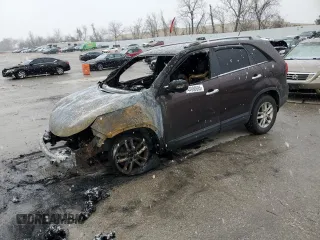 2014 Kia Sorento LX with VIN 5XYKT4A63EG539062, listed as a Copart auction lot 44988685 with Not Provided miles and Salvage Title. Bid and sale history available at DreamBid. Image 1.