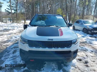 2022 Jeep Compass Trailhawk z VIN 3C4NJDDB6NT172792, wystawiony jako IAAI lot #41615557 z przebiegiem 12 191 mil mil oraz . Historia ofert i sprzedaży dostępna na DreamBid. Obrazek 12.
