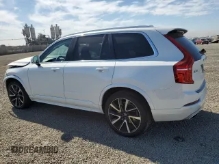 2020 Volvo XC90 Momentum with VIN YV4A221K1L1568151, listed as a Copart auction lot 74944304 with 41,233 mi miles and Salvage Title. Bid and sale history available at DreamBid. Image 2.