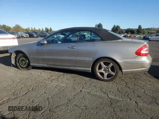 2005 Mercedes-Benz CLK 500 with VIN WDBTK75J05F137914, listed as a Copart auction lot 75536144 with 180,876 mi miles and Clean Title. Bid and sale history available at DreamBid. Image 2.