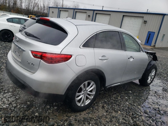 2017 Infiniti QX70 z VIN JN8CS1MW5HM414492, wystawiony jako Copart lot #52415495 z przebiegiem 123 095 mil mil oraz Szkoda całkowita • Salvage title. Historia ofert i sprzedaży dostępna na DreamBid. Obrazek 3.