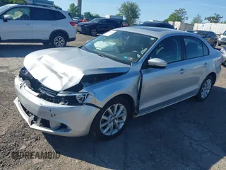 2012 Volkswagen Jetta SE with VIN 3VWDP7AJ5CM352597, listed as a IAAI auction lot 42301441 with 109,248 mi miles and . Bid and sale history available at DreamBid. Image 17.