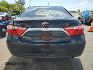 2017 Toyota Camry XLE z VIN 4T1BF1FK1HU781648, wystawiony jako Copart lot #57141715 z przebiegiem 70 437 mil mil oraz Szkoda całkowita • Salvage title. Historia ofert i sprzedaży dostępna na DreamBid. Obrazek 6.