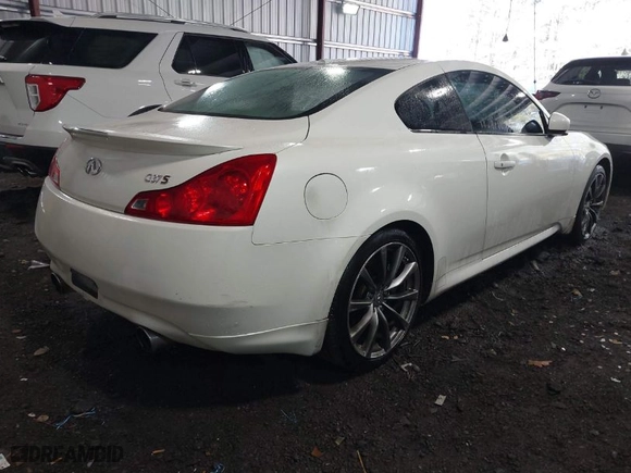 2008 Infiniti G37 Coupe Journey with VIN JNKCV64E08M107303, listed as a IAAI auction lot 41872604 with 187,279 mi miles. Bid and sale history available at carsss.com. Image 4.