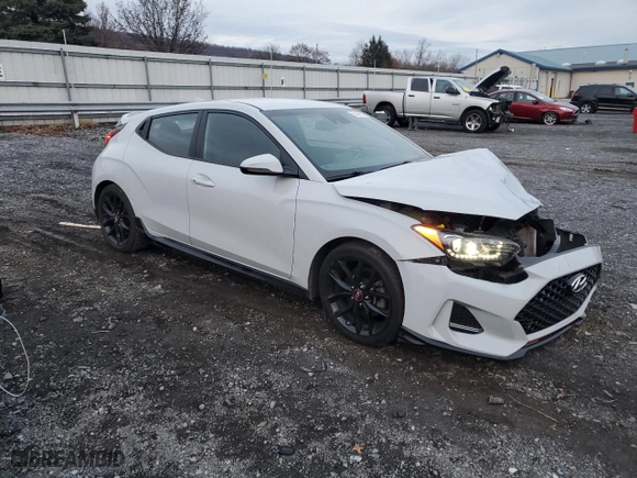 2020 Hyundai Veloster Turbo with VIN KMHTH6AB4LU026943, listed as a Copart auction lot 82648914 with 95,151 mi miles and Salvage Title. Bid and sale history available at carsss.com. Image 4.