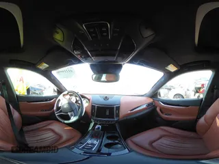 2023 Maserati Levante z VIN ZN661YUM6PX411566, wystawiony jako IAAI lot #41219590 z przebiegiem 24 613 mil mil oraz . Historia ofert i sprzedaży dostępna na DreamBid. Obrazek 19.