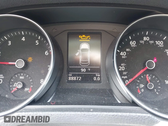 2016 Volkswagen Passat S z VIN 1VWAT7A33GC056162, wystawiony jako IAAI lot #42476725 z przebiegiem 88 872 mil mil oraz . Historia ofert i sprzedaży dostępna na DreamBid. Obrazek 16.