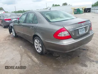 2009 Mercedes-Benz E Luxury 3.5L with VIN WDBUF87X09B418737, listed as a IAAI auction lot 42114852 with 93,014 mi miles. Bid and sale history available at carsss.com. Image 3.