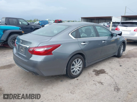 2018 Nissan Altima 2.5 SR with VIN 1N4AL3AP1JC227423, listed as a IAAI auction lot 41911284 with 133,227 mi miles. Bid and sale history available at carsss.com. Image 4.