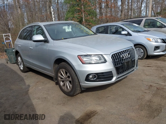 2013 Audi Q5 Premium with VIN WA1CFAFP8DA088411, listed as a IAAI auction lot 41822578 with 152,588 mi miles. Bid and sale history available at carsss.com. Image 1.