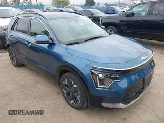 2023 Kia Niro EV Wind with VIN KNDCR3L18P5038761, listed as a IAAI auction lot 41901864 with 38,526 mi miles. Bid and sale history available at carsss.com. Image 1.