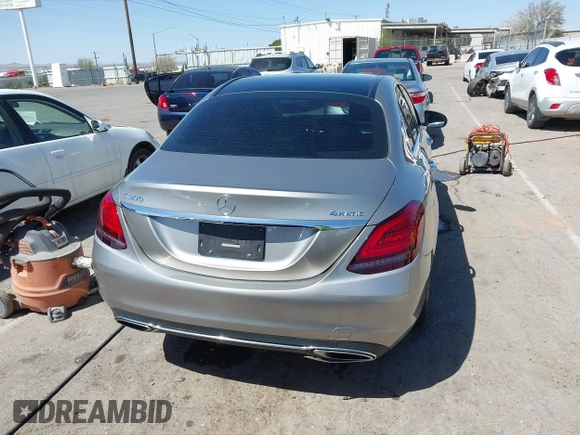 2019 Mercedes-Benz C 300 с VIN 55SWF8EB4KU314142, выставлен на аукционе IAAI как лот 41999022 с пробегом 47 150 миль миль и . История ставок и продаж доступна на DreamBid. Изображение 17.