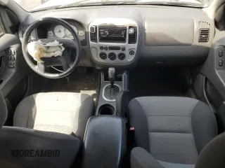 2005 Ford Escape XLS Value with VIN 1FMYU92Z55KC93604, listed as a Copart auction lot 60104145 with 86,788 mi miles and Salvage title. Bid and sale history available at DreamBid. Image 8.