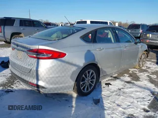 2017 Ford Fusion SE with VIN 3FA6P0HD1HR126477, listed as a IAAI auction lot 41297825 with 98,024 mi miles. Bid and sale history available at carsss.com. Image 4.