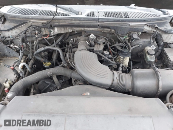 2002 Ford Expedition XLT с VIN 1FMRU15WX2LA92603, выставлен на аукционе IAAI как лот 42223401 с пробегом Не указан миль и . История ставок и продаж доступна на DreamBid. Изображение 10.