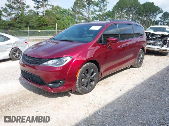 2019 Chrysler Pacifica Touring Plus z VIN 2C4RC1FG6KR532127, wystawiony jako IAAI lot #42285029 z przebiegiem 89 516 mil mil oraz . Historia ofert i sprzedaży dostępna na DreamBid. Obrazek 17.