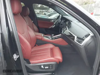 2021 BMW X6 xDrive40i with VIN 5UXCY6C08M9G88854, listed as a IAAI auction lot 41733568 with 30,150 mi miles. Bid and sale history available at carsss.com. Image 5.