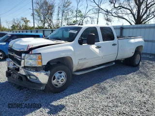 2013 Chevrolet Silverado 3500HD SRW LT with VIN 1GC4K0C8XDF171628, listed as a Copart auction lot 43151905 with 304,003 mi miles and Salvage Title. Bid and sale history available at DreamBid. Image 1.