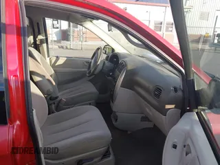2006 Chrysler Town & Country Touring with VIN 2A4GP54L06R871145, listed as a IAAI auction lot 42199513 with 141,772 mi miles and . Bid and sale history available at DreamBid. Image 5.