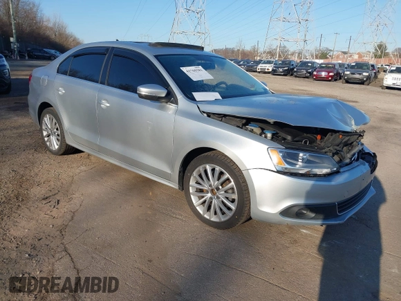 2011 Volkswagen Jetta SEL с VIN 3VWLZ7AJ7BM304149, выставлен на аукционе IAAI как лот 41769381 с пробегом 92 331 миль миль и . История ставок и продаж доступна на DreamBid. Изображение 1.