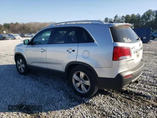 2013 Kia Sorento EX with VIN 5XYKU4A23DG376762, listed as a Copart auction lot 43710375 with 195,246 mi miles and Salvage Title. Bid and sale history available at carsss.com. Image 2.