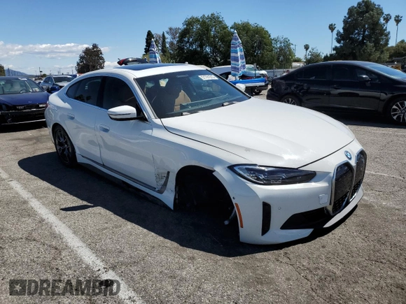 2023 BMW i4 eDrive40 z VIN WBY73AW05PFN75140, wystawiony jako Copart lot #51791515 z przebiegiem 28 426 mil mil oraz Szkody całkowita. Historia ofert i sprzedaży dostępna na DreamBid. Obrazek 4.