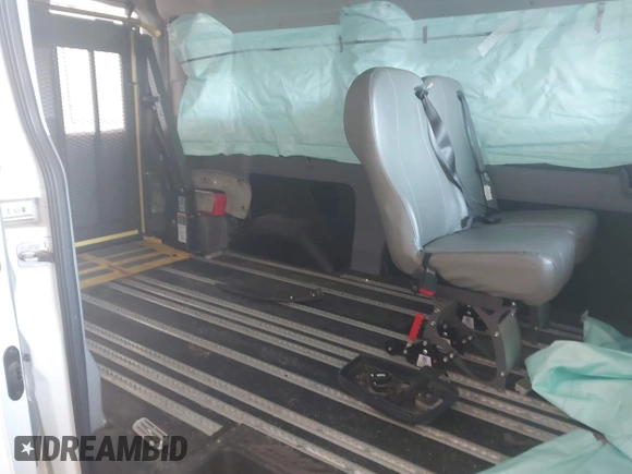 2018 Ford Transit XL с VIN 1FMZK1CM7JKA81747, выставлен на аукционе IAAI как лот 42143608 с пробегом 20 981 миль миль и . История ставок и продаж доступна на DreamBid. Изображение 8.