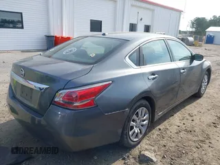2015 Nissan Altima S with VIN 1N4AL3AP1FN324035, listed as a IAAI auction lot 42005278 with 211,529 mi miles and . Bid and sale history available at DreamBid. Image 4.
